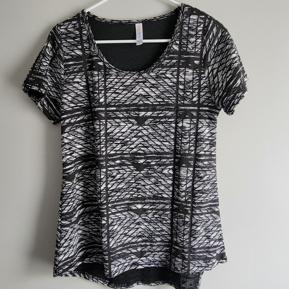 LulaRoe Classic Tee